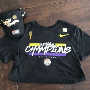 Nike College T-Shirt and baseball Hat